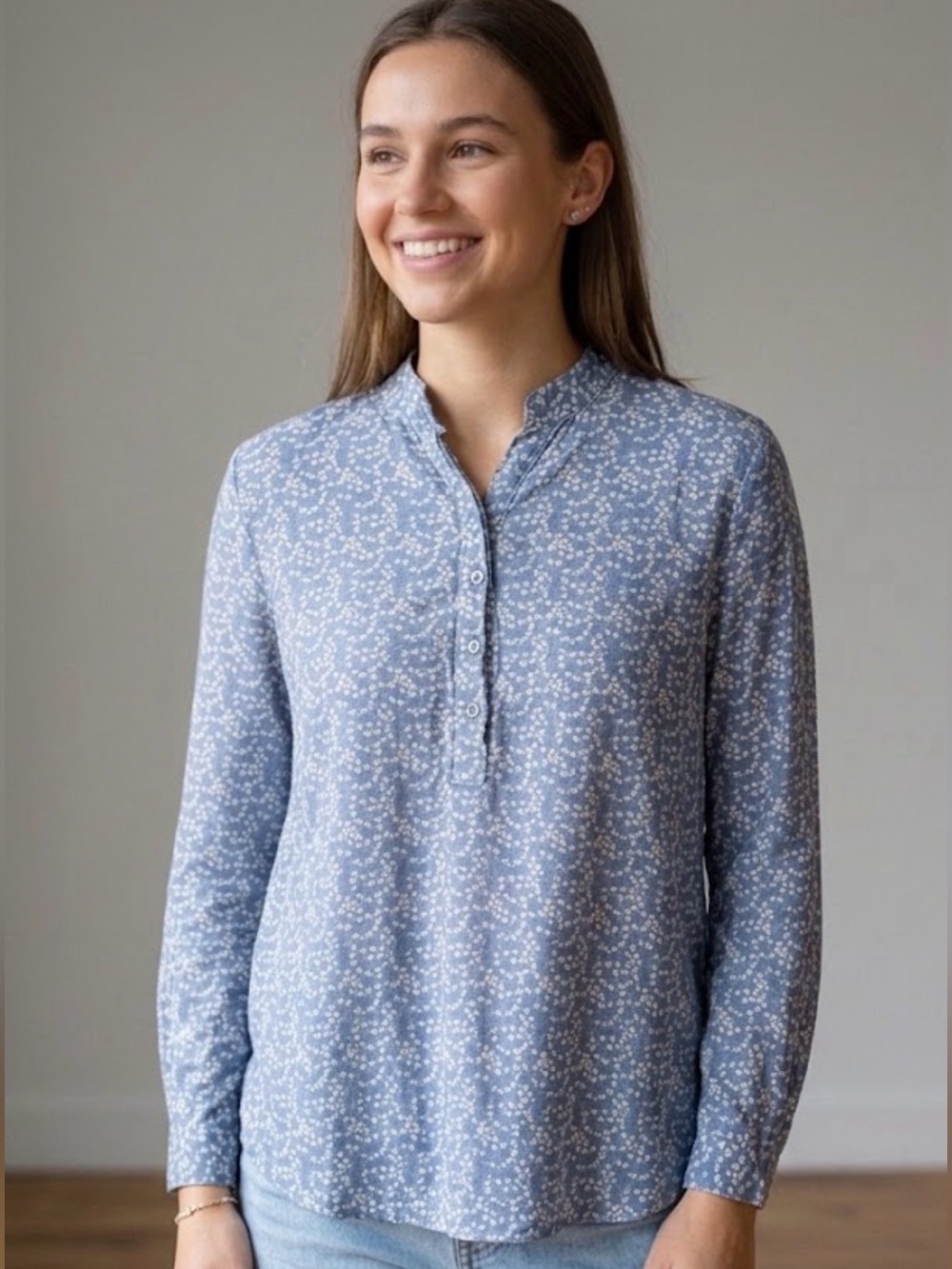 Via Vitale Blue Floral Henley Blouse